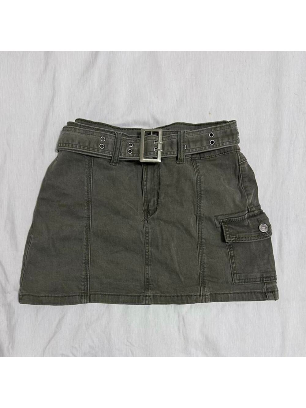 Hot kisses green cargo mini